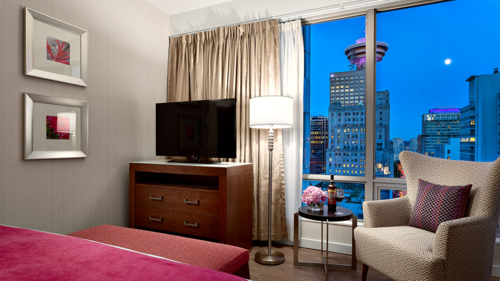 King City View Suite Bedroom At Auberge Vancouver Hotel